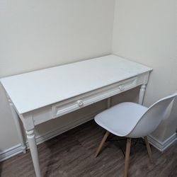 Desk And Chair 