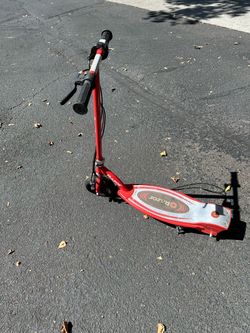 Razor electric scooter