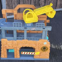 Construction Toy Makes Sounds 