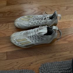football Adidas Cleats Size 9.5 In Men