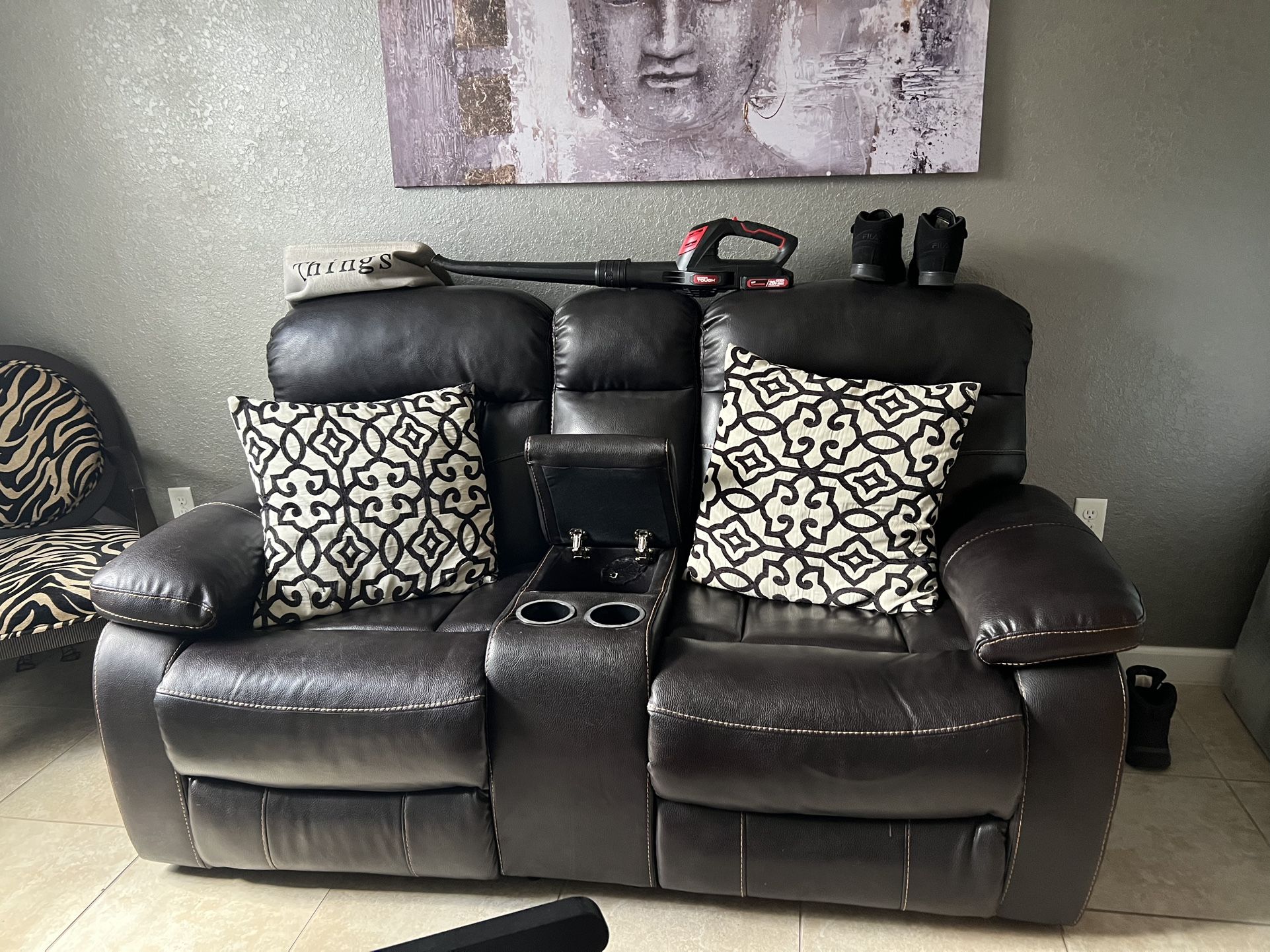 Recliner couch