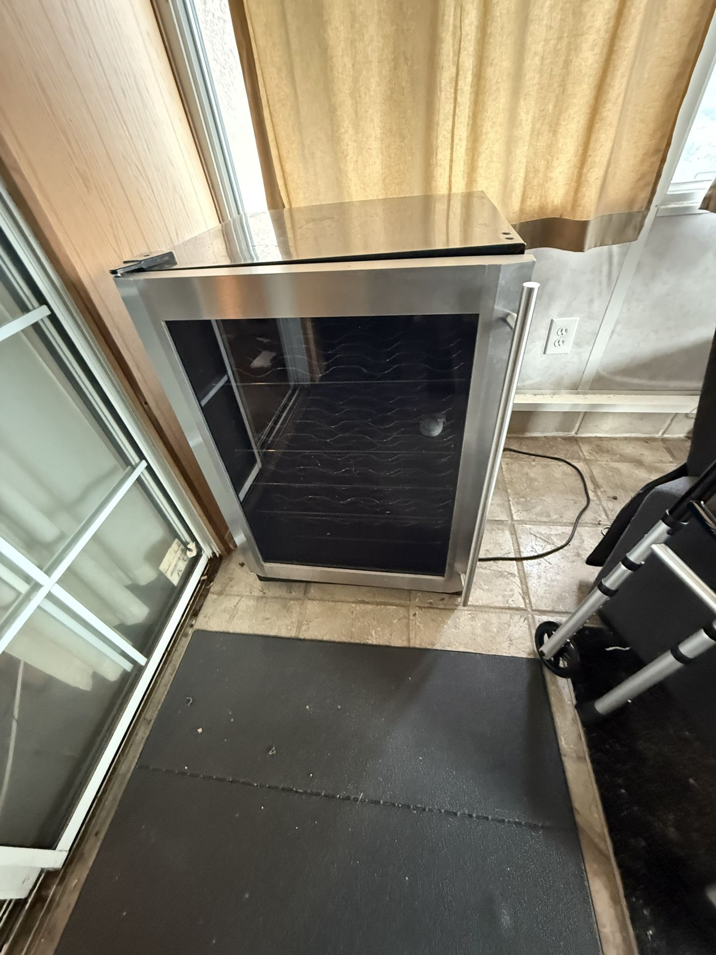 Large Wine Refrigerator /cooler