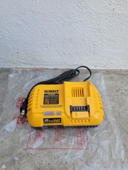 Dewalt Fast Charger 20v