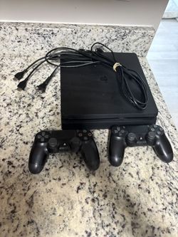 PS4 With 2 Controllers