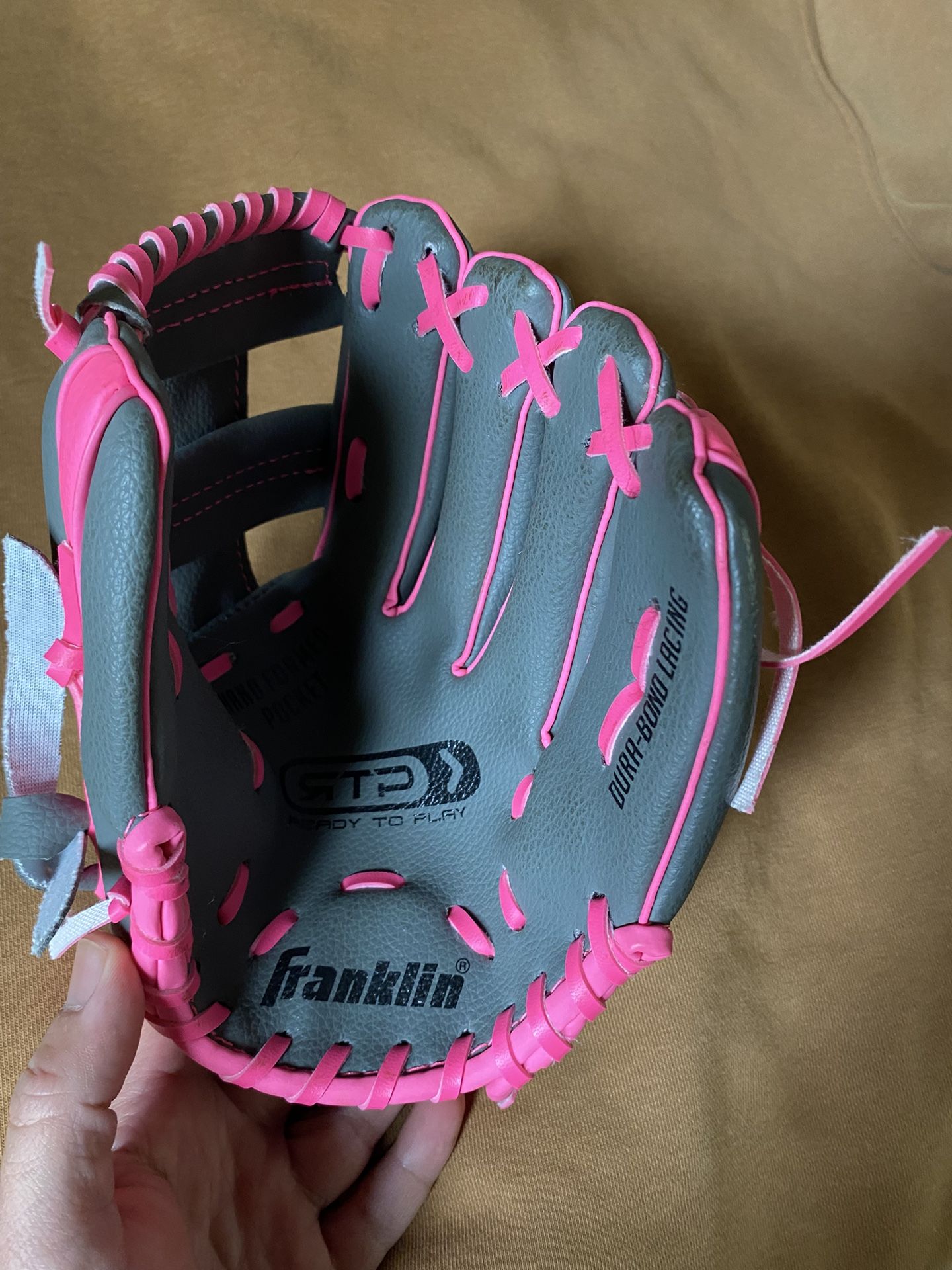 Kids Softball Glove Size 9.5”