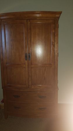 Armoire TV Stand/drawers. Great Condition!