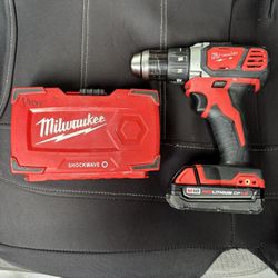 Milwaukee Drill With Drill Bits