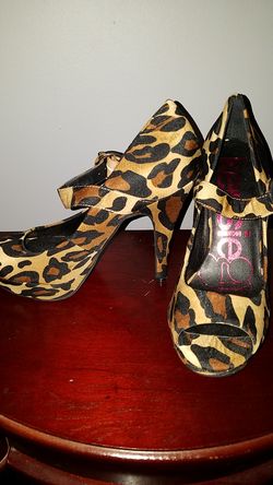 Kensie Girl animal print heels-size 7 NEW