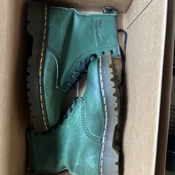 Dr. Martens Green Boot Size 5
