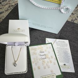 ❤️VALENTINE’S DAY SALE Na Hoku Pearl Factory very rare Akoya blue pink pearl set in 14k yellow gold with pave’ diamonds pendant with adjustable chain