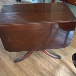 Nice  Mahogany Drop Leaf Table