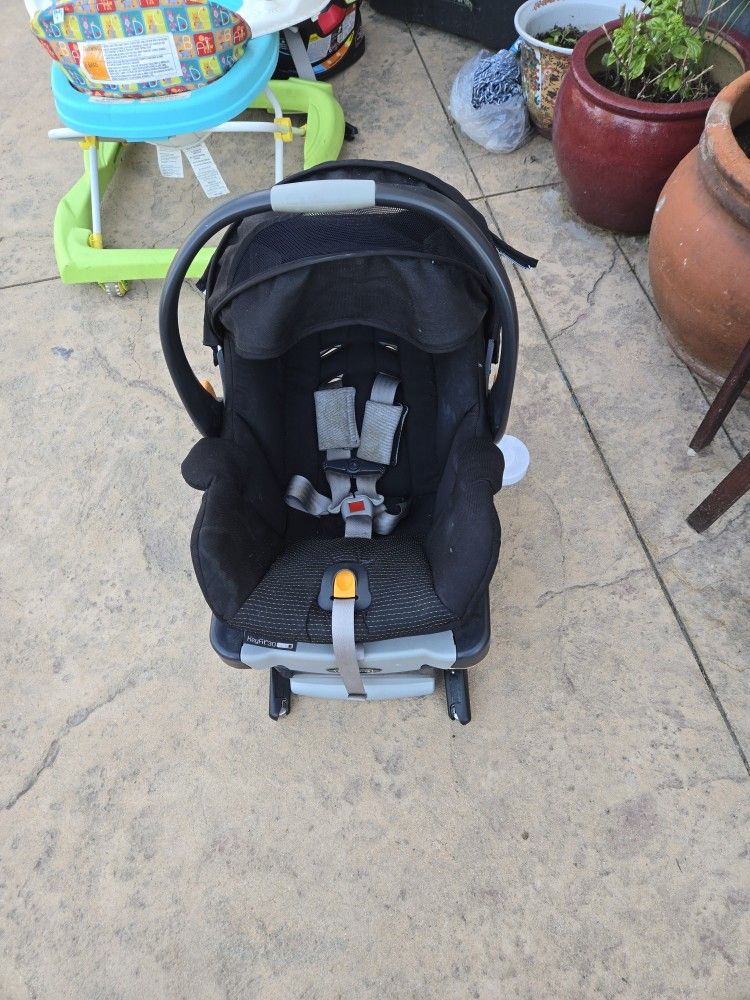 Chicco Infant Car Seat Keyfit With Base