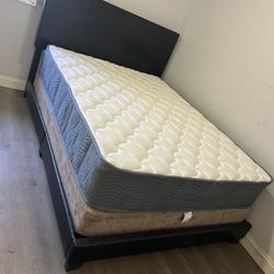Queen Size Bed Very Minimal Stain On One Side Other Side Is Clean 