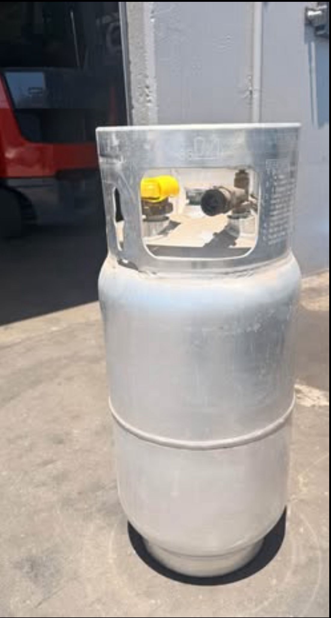 Forklift Propane Tank 8 Gallón New