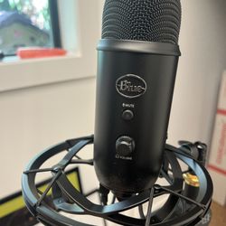 Blue Microphone- desk Adjustable 