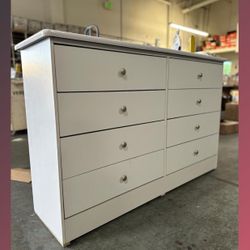 8 drawers dresser / Eight drawers dresser