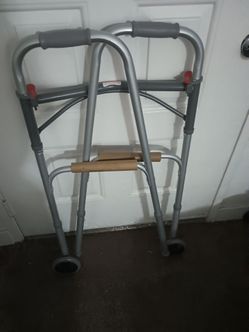 2click walker/cane it new never used retail 50.00 sell it for 15