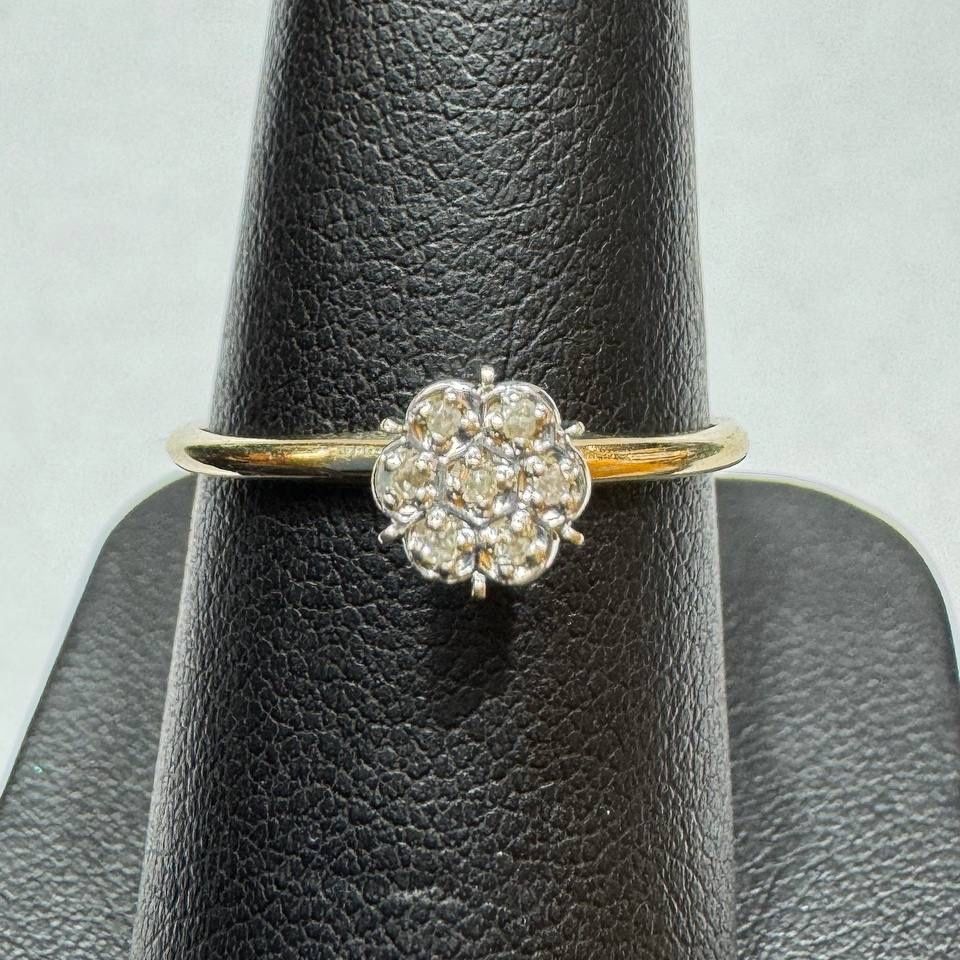 10k yellow gold diamond flower ring