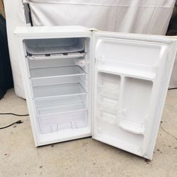Mini Refrigerator 