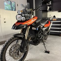 2011 BMW F800 GS - LOW MILES
