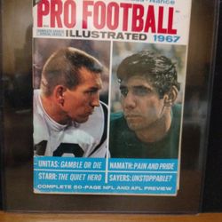 1967 PRO Football Illustrated Magazine W Johnny Unitas/ Joe Namath On The Cover.😀