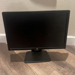 2 HP Z24i Monitors