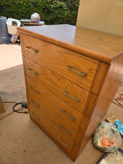 Dresser 5 drawer