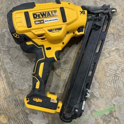 Dewalt 15ga Finish Nailer