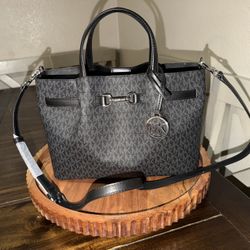 Micheal Kors Purse 