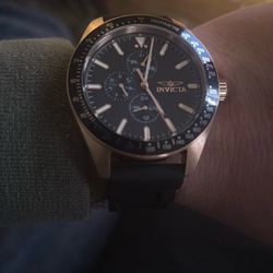 Invicta Nomad Aviator