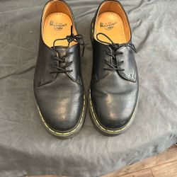 DR MARTENS Model 1461 Shoes Men’s Size 7 Women’s Size 8