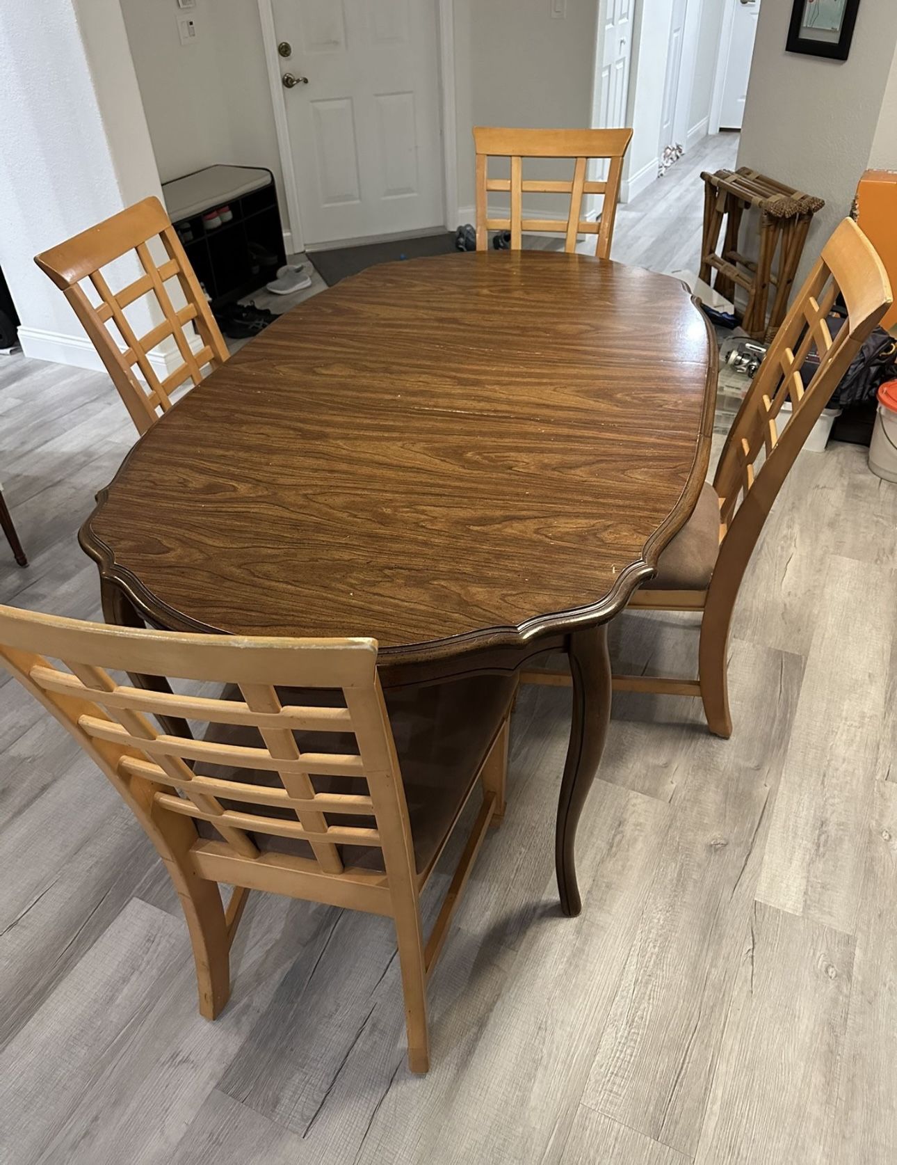 Wood Dining Room Table and 4 Dining Chairs 