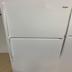 Whirlpool refrigerator top and bottom new scratch and dent 