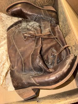 Women’s delano smog boots size 9