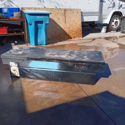 Toolbox In Toolboxs In Commercial Toolbox In Very Good Condition Have Dirty Toolbox 
