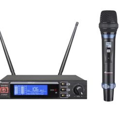 STW-46HU. Wireless Microphones. 250 Ft Range. Variable Frequency. Brand New.