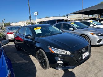 2022 Nissan Altima SR