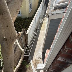 2 Long Staircase Rails Free