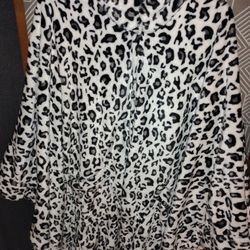 Women's Cozelle Wrap Blanket or Shaw! Brand New! 