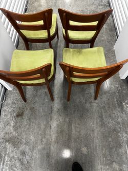 Sillas de madera