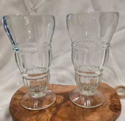 VINTAGE MILKSHAKE GLASSES