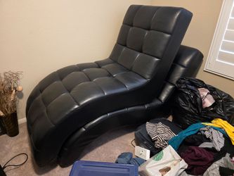 Black Chaise Lounge Chairs