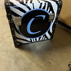 Trunk-Letter C