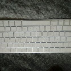 Apple Wired Keyboard