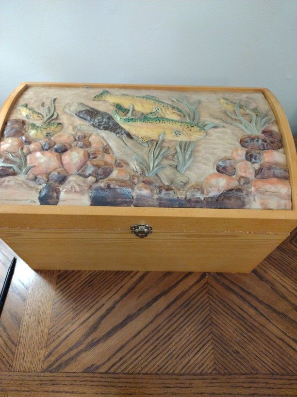 WOOD FISH BOX ?  $9