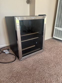 Whirlpool 2.7 cu ft 25 Bottle Wine Fridge - Stainless Steel