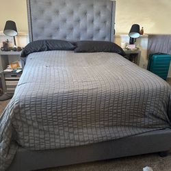 Queen Bed/Cama