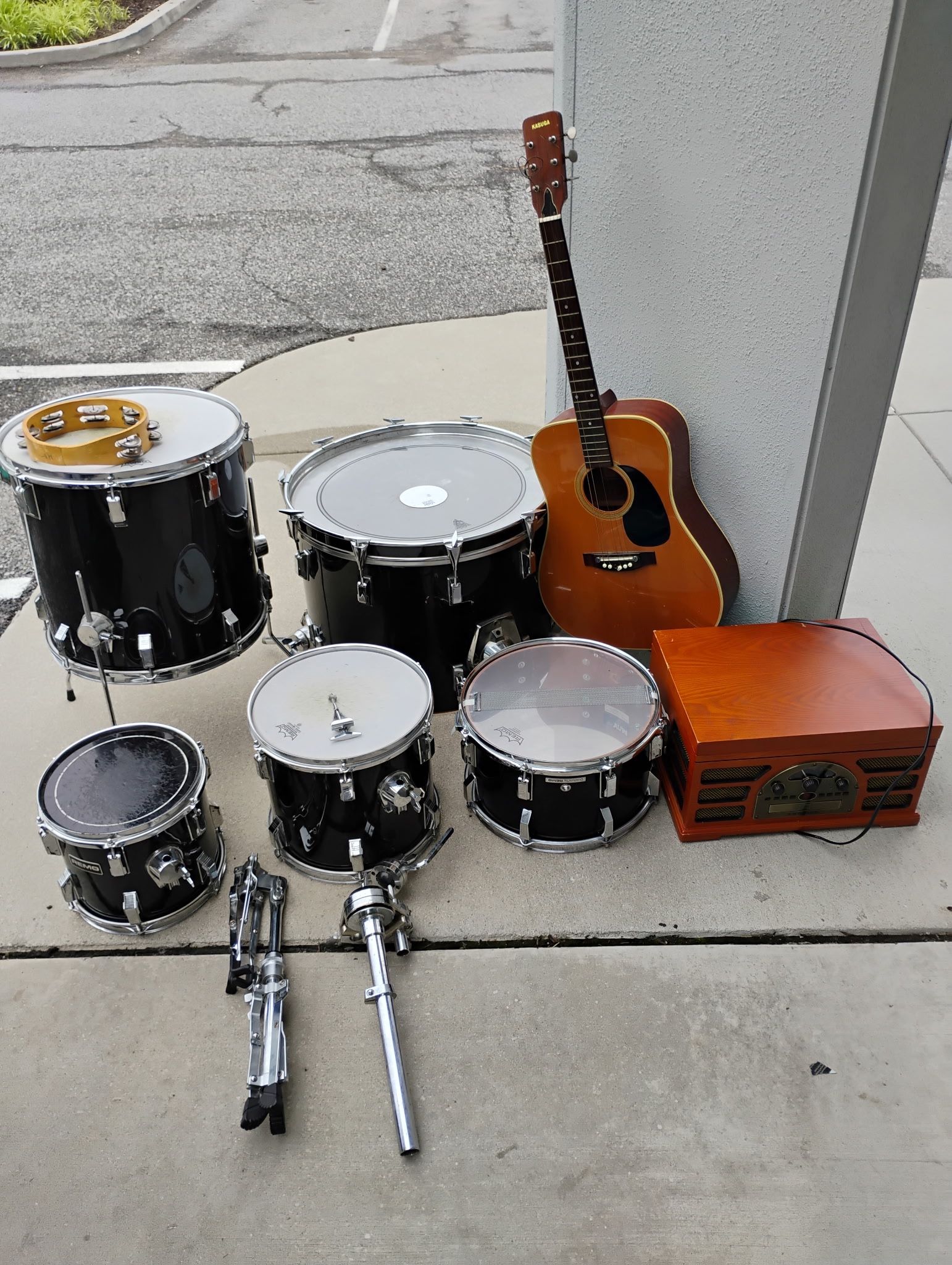 Quadura By REMO Drum Set
