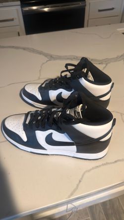 Nike panda dunks Size 11
