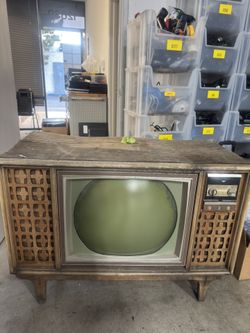 Vintage 1964 RCA Color Television Model 14G896 MV / Does Not Turn On 